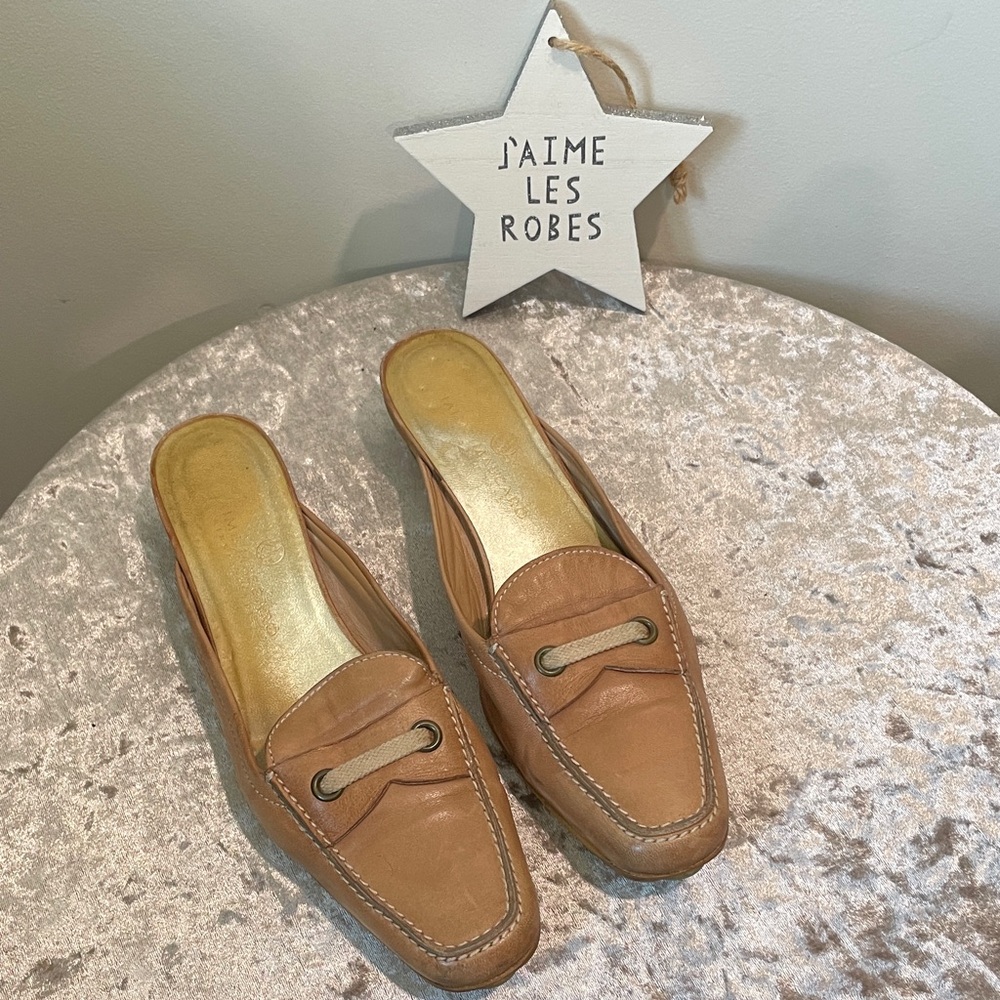 JAIME MASCARÓ Tan Leather Mules with Slight Heel